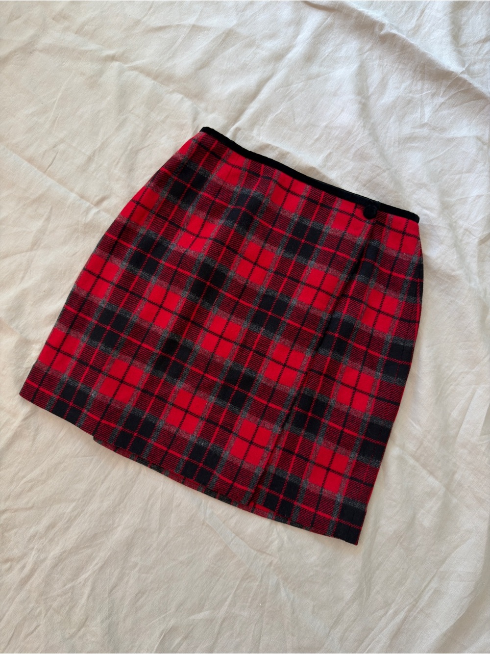 Wool blend vintage Red tartan plaid wrap mini skirt - Picture 6 of 12